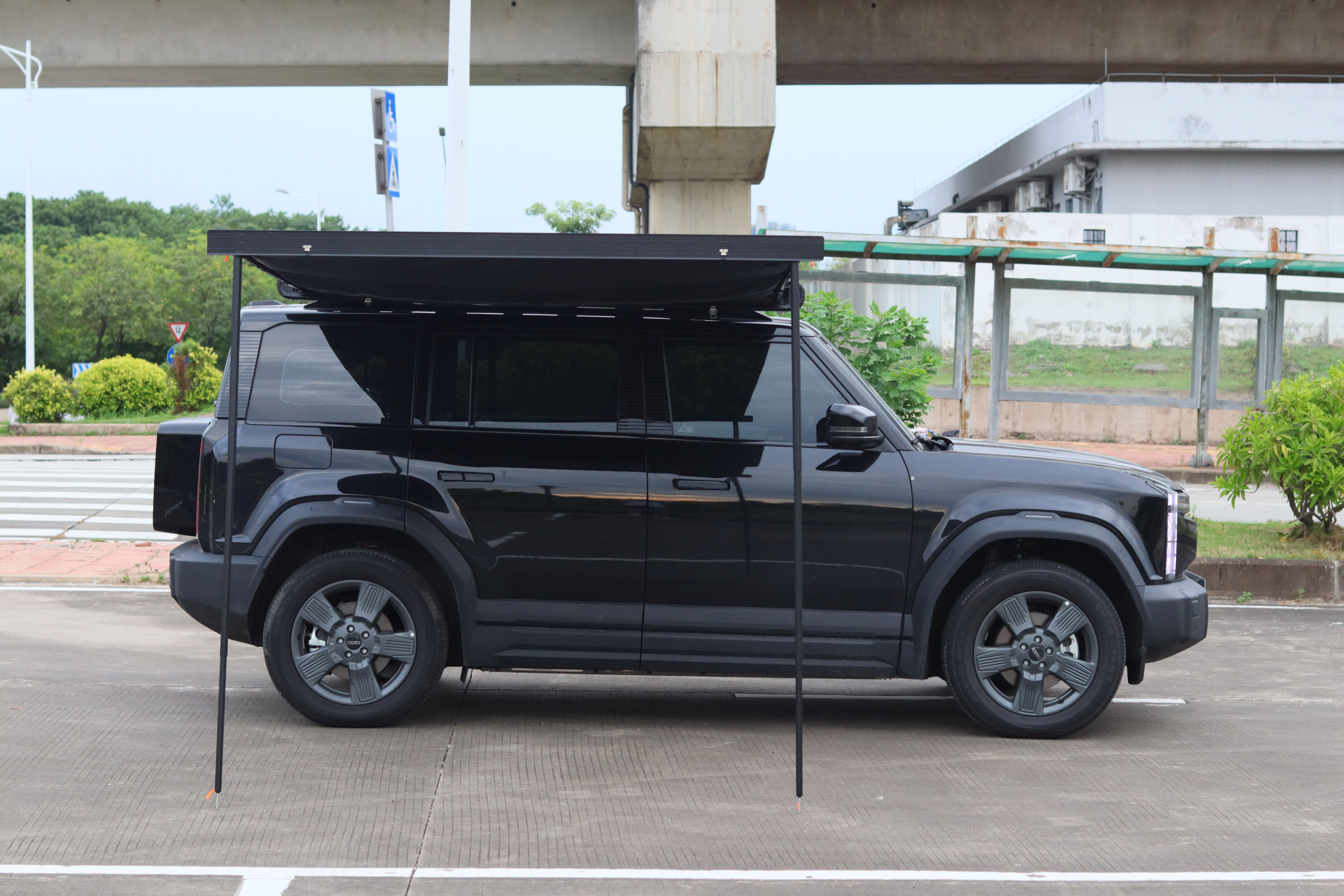 Car side tent